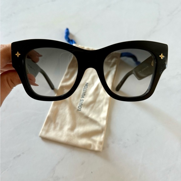 LOUIS VUITTON Rendez-Vous Square monogram Sunglasses - Picture 3 of 8